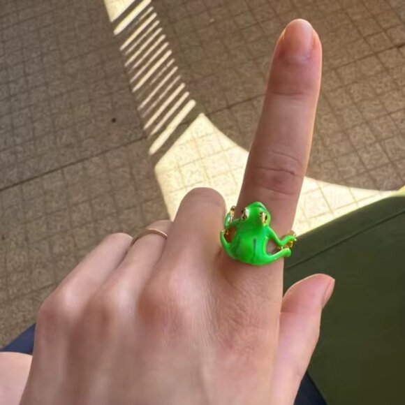 Frog Green Vibrant Ring - Picture 4 of 16